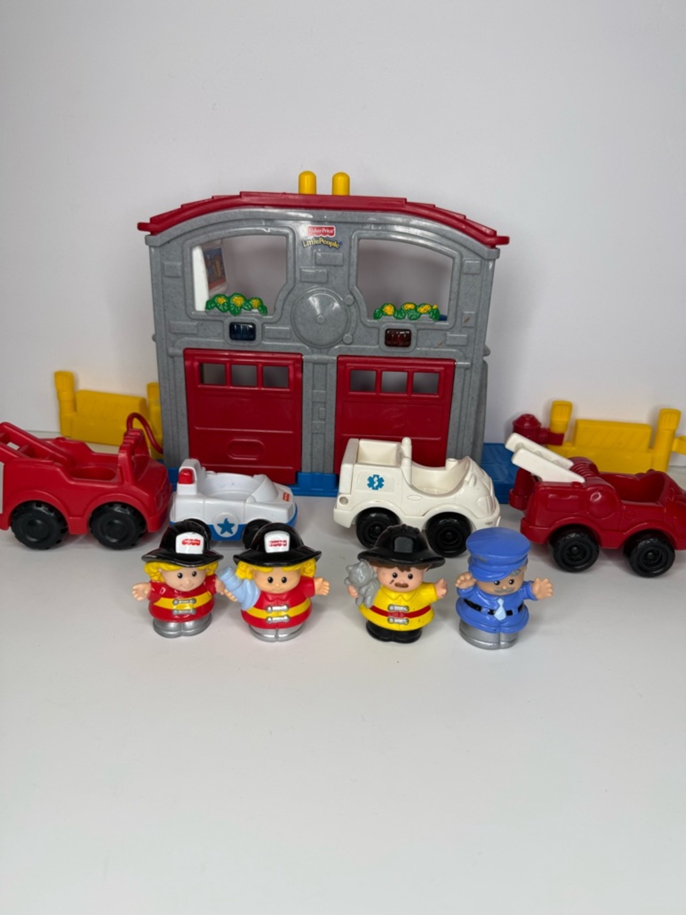 Fisher Price Little People Fire Station Playset with 4 Vehicles and 4 Figures